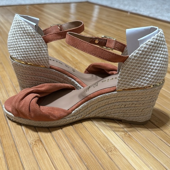Tamaris Women's Ankle-Strap Wedge Sandal - Picture 7 of 8